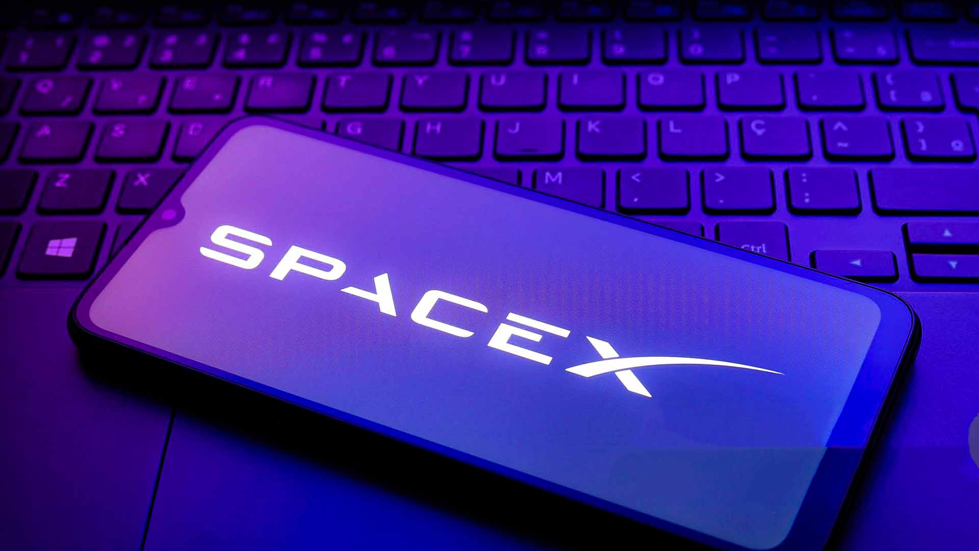 SpaceX Rockets Causing Flight Delays Over Indian Ocean