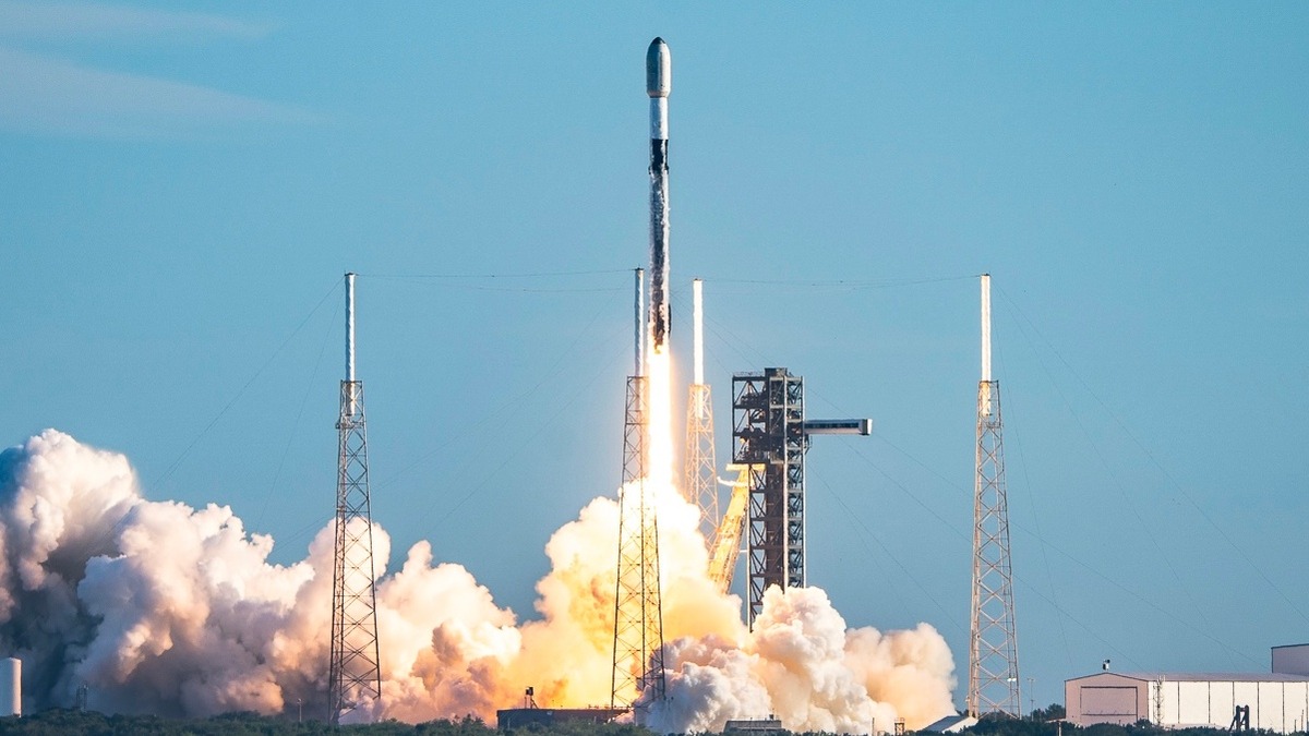 SpaceX Falcon 9 launching 23 Starlink satellites from Cape Canaveral on Feb 18, 2025.