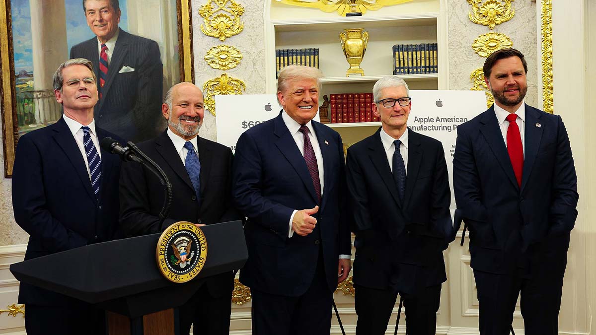 Apple CEO Tim Cook announced that Apple will invest $100 billion in the United States over the next four years, creating more than 20,000 jobs