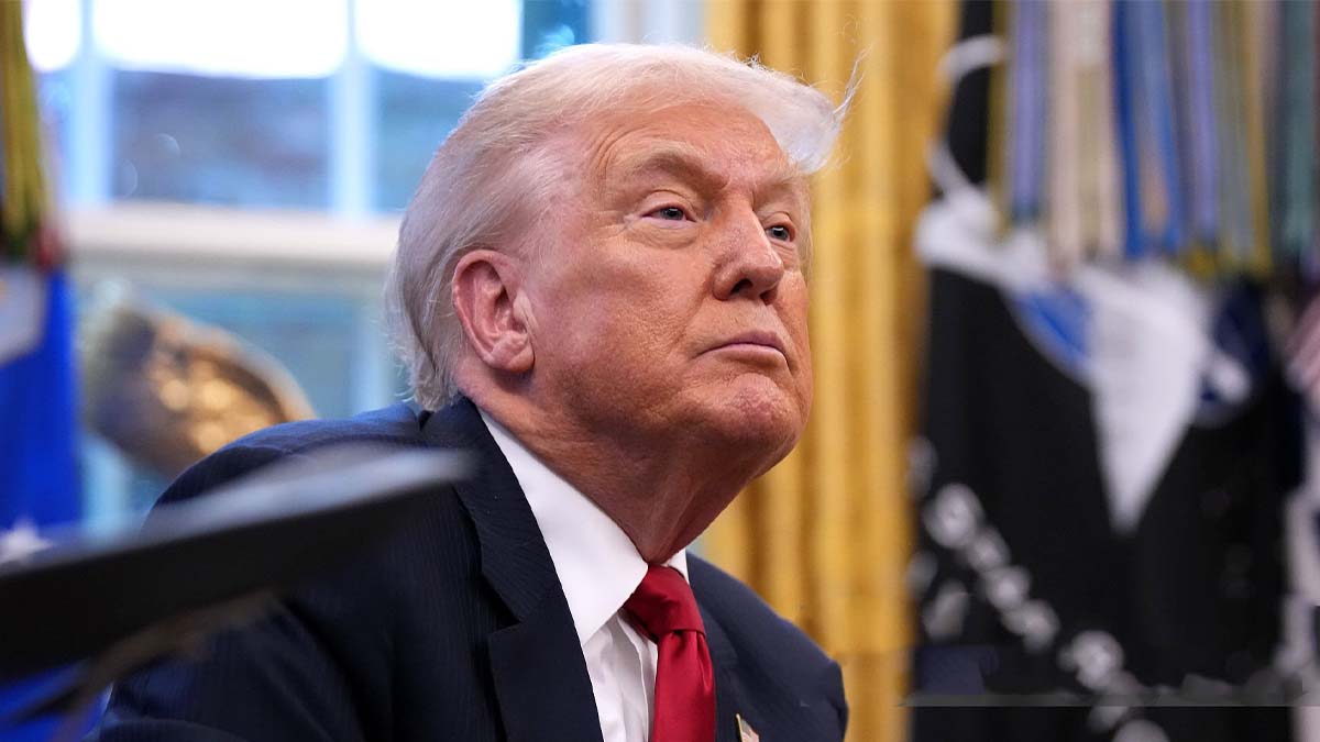 Trump: “Hours After Chicago’s Christmas Tree Lighting, Total Chaos – 14-Year-Old Boy Killed, 8 Othersily Shot, Police Officers Attacked in Massive Riot”